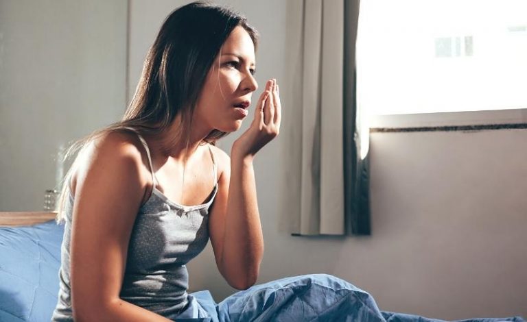 Penyebab bau mulut dan nafas tak sedap pada mulut seseorang