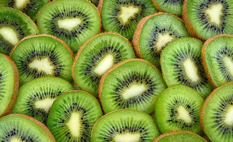 buah kiwi untuk gigi