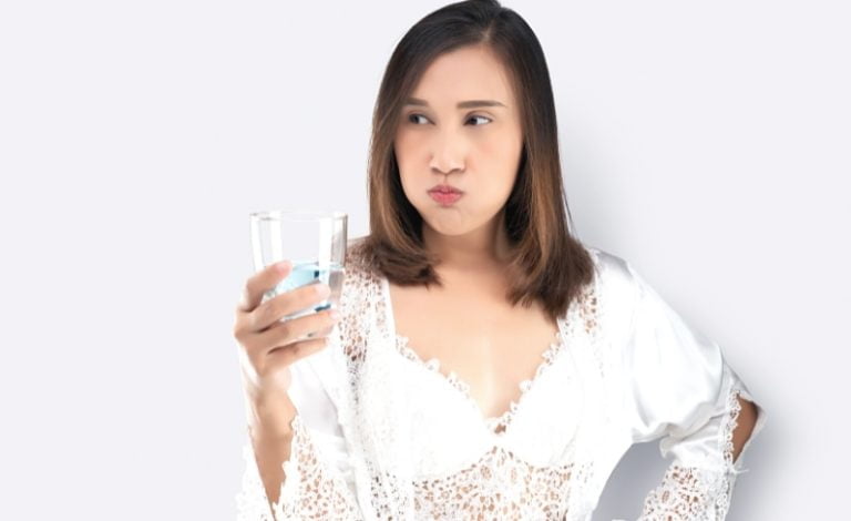 Pemakaian obat kumur yang terasa perih di area mulut